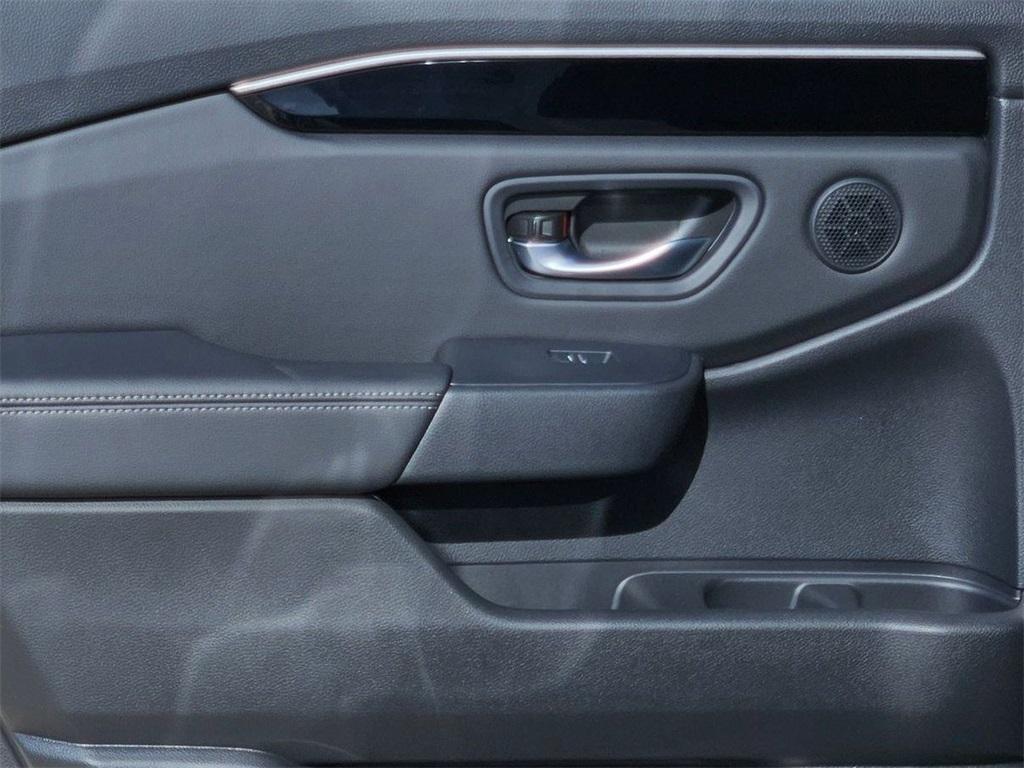 new 2025 Honda Pilot car, priced at $45,367