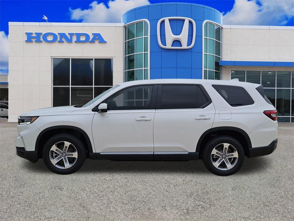 new 2025 Honda Pilot car, priced at $45,367