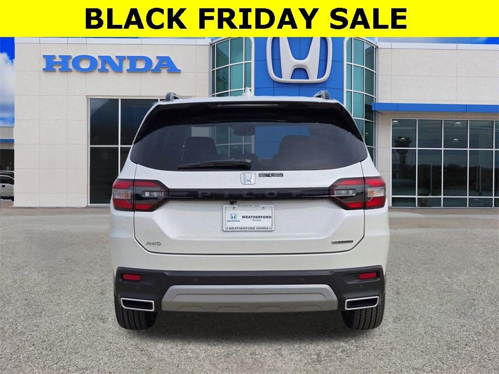 new 2025 Honda Pilot car, priced at $46,304