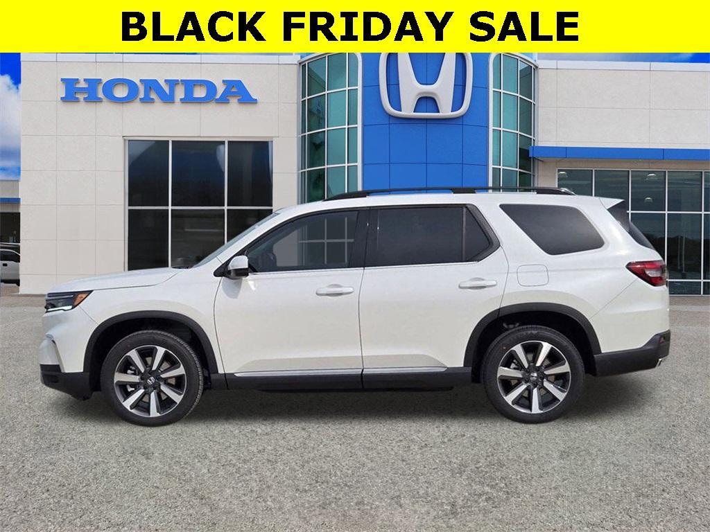 new 2025 Honda Pilot car, priced at $46,304