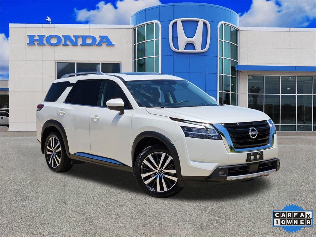 used 2022 Nissan Pathfinder car, priced at $32,000