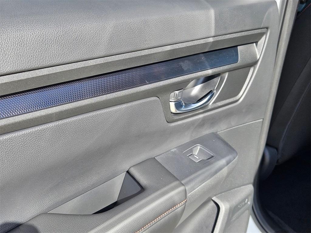 new 2026 Honda CR-V Hybrid car, priced at $35,883