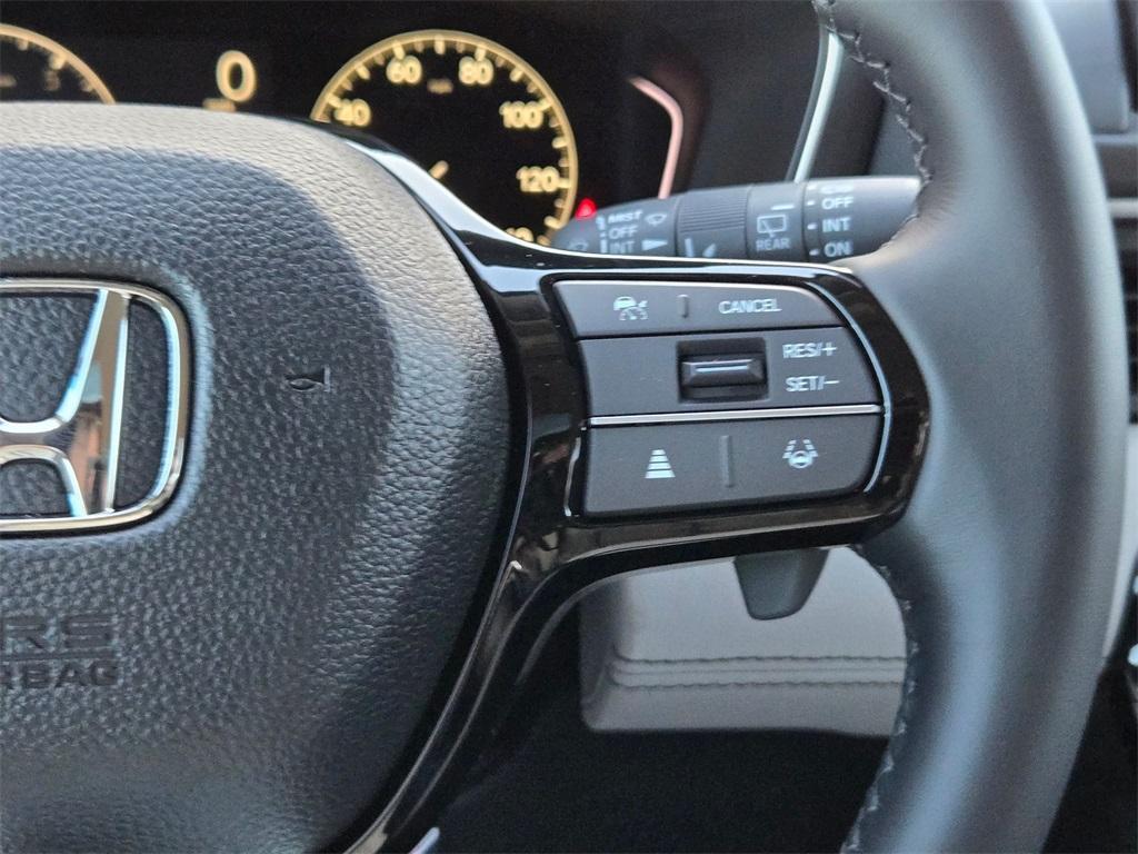 new 2025 Honda Pilot car, priced at $48,112