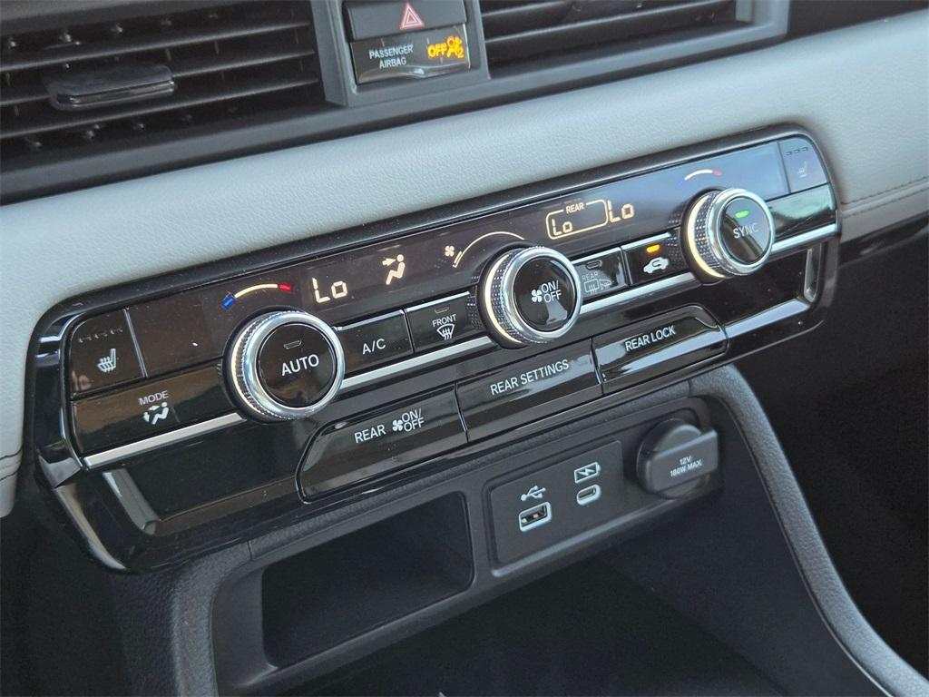 new 2025 Honda Pilot car, priced at $48,112