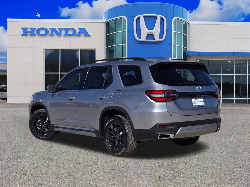 new 2025 Honda Pilot car, priced at $48,112