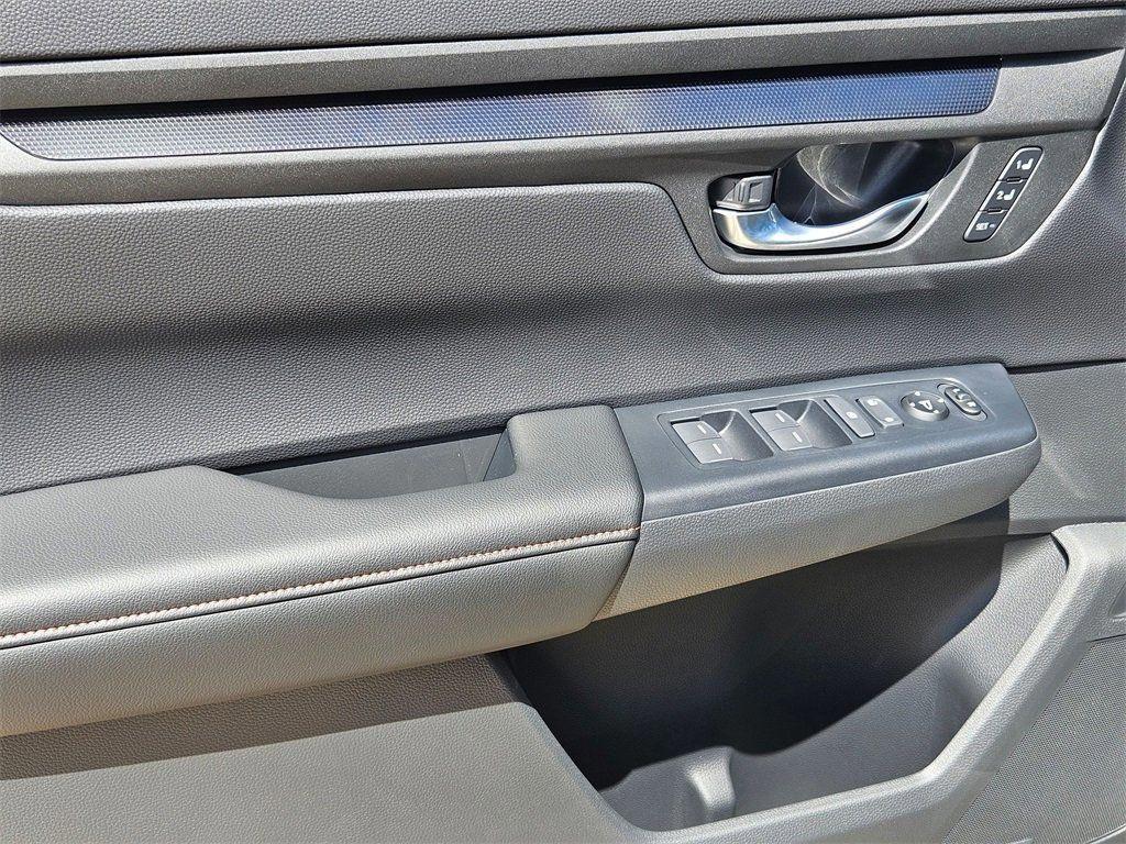 new 2026 Honda CR-V Hybrid car, priced at $40,630