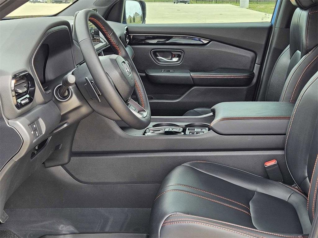 new 2025 Honda Pilot car, priced at $51,350