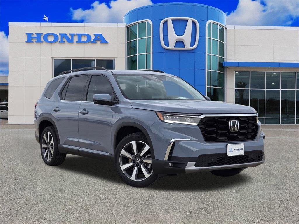 new 2025 Honda Pilot car, priced at $45,820