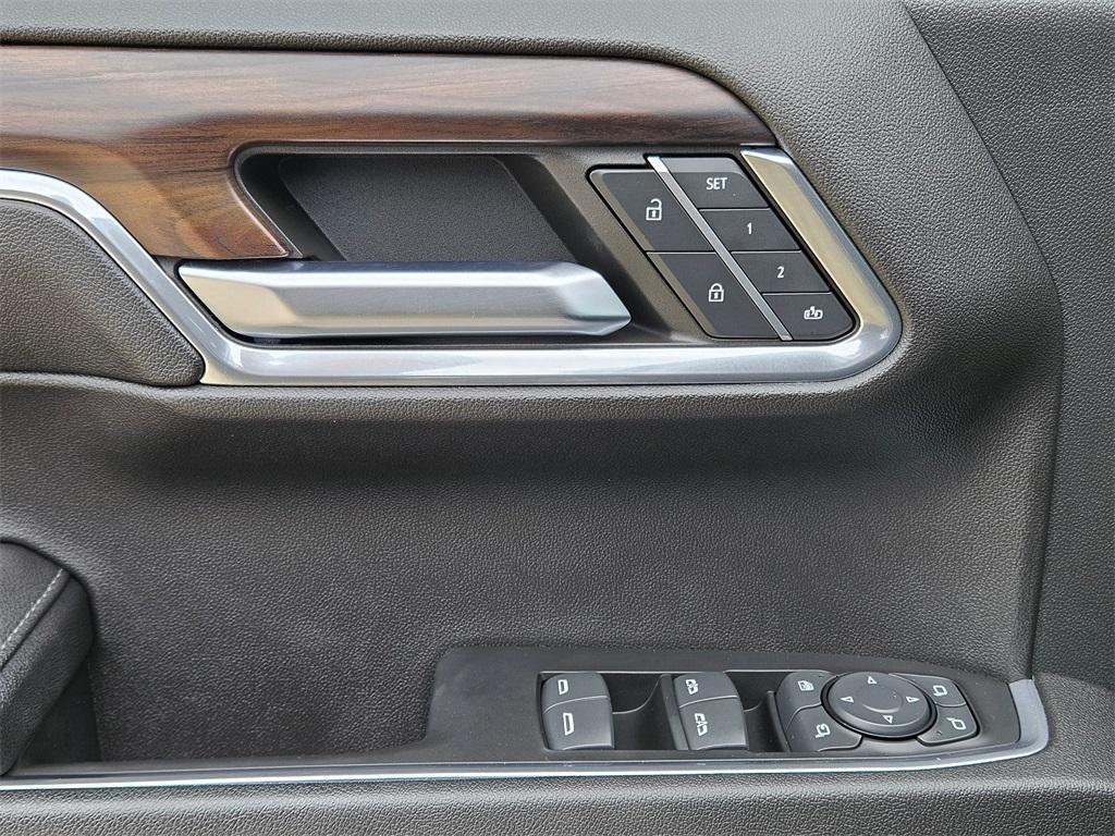 used 2023 GMC Sierra 1500 car, priced at $46,566