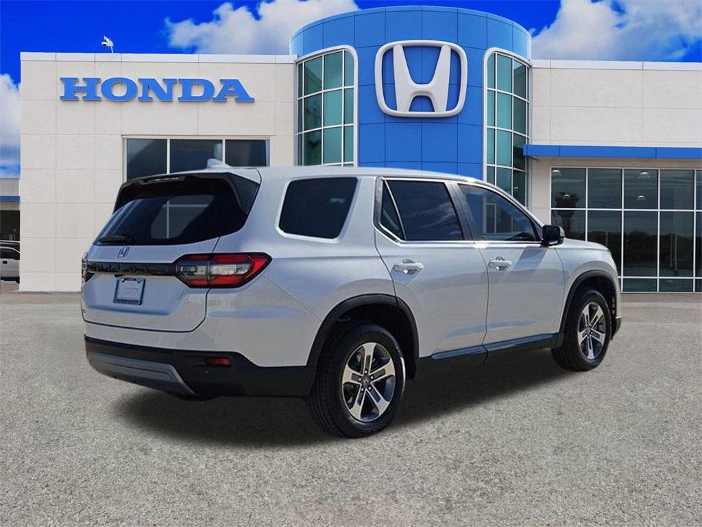 new 2025 Honda Pilot car, priced at $48,280