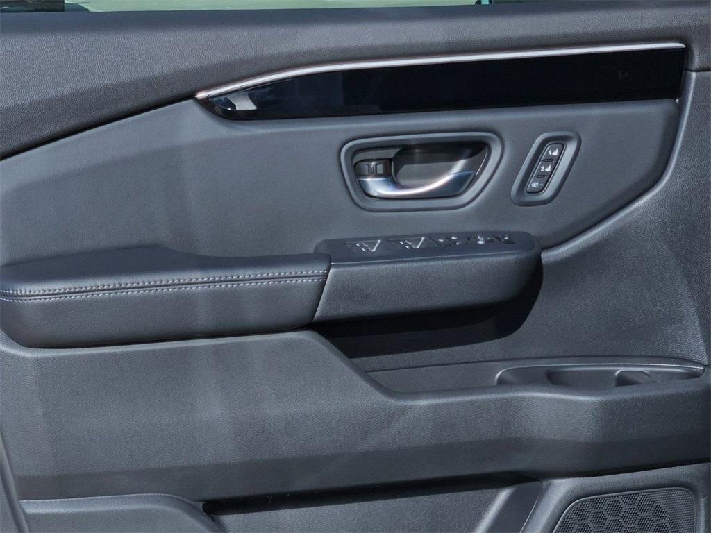 new 2025 Honda Pilot car, priced at $48,280