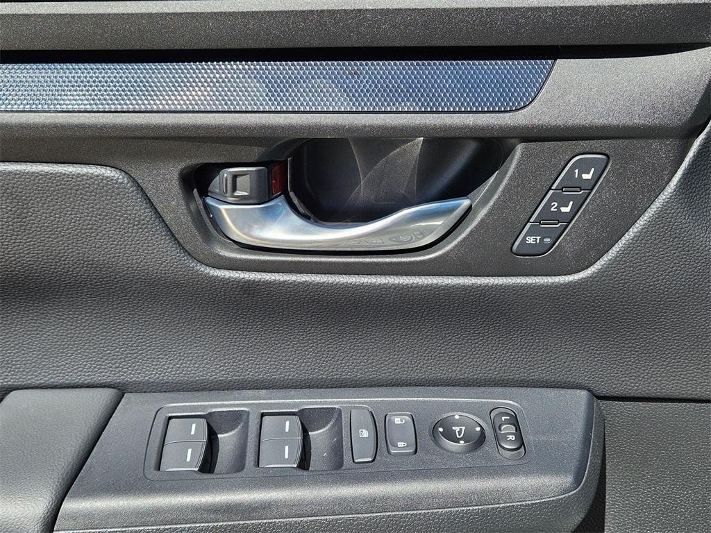 used 2024 Honda CR-V Hybrid car, priced at $34,500