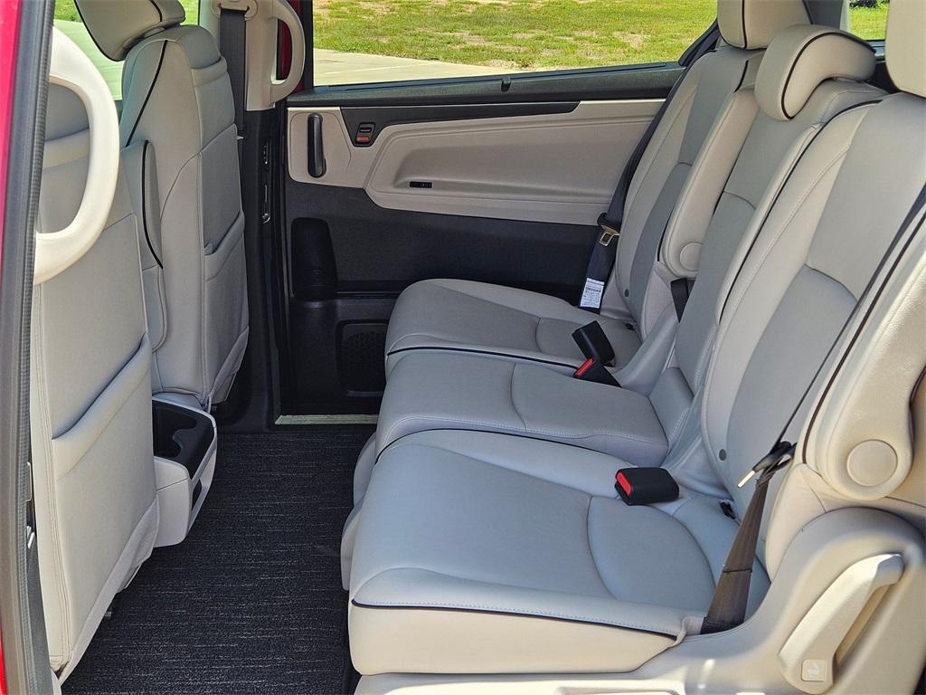 new 2025 Honda Odyssey car, priced at $45,323