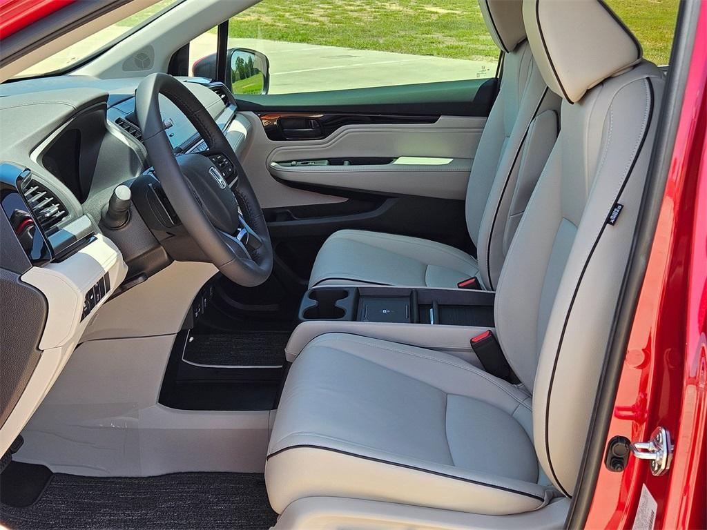 new 2025 Honda Odyssey car, priced at $45,323