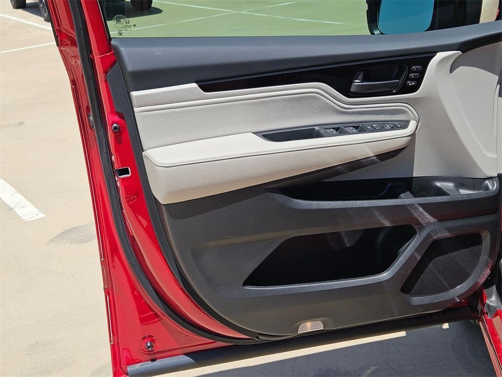new 2025 Honda Odyssey car, priced at $45,323