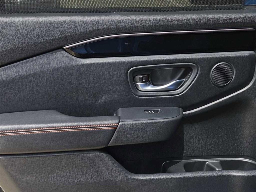 new 2025 Honda Pilot car, priced at $51,350