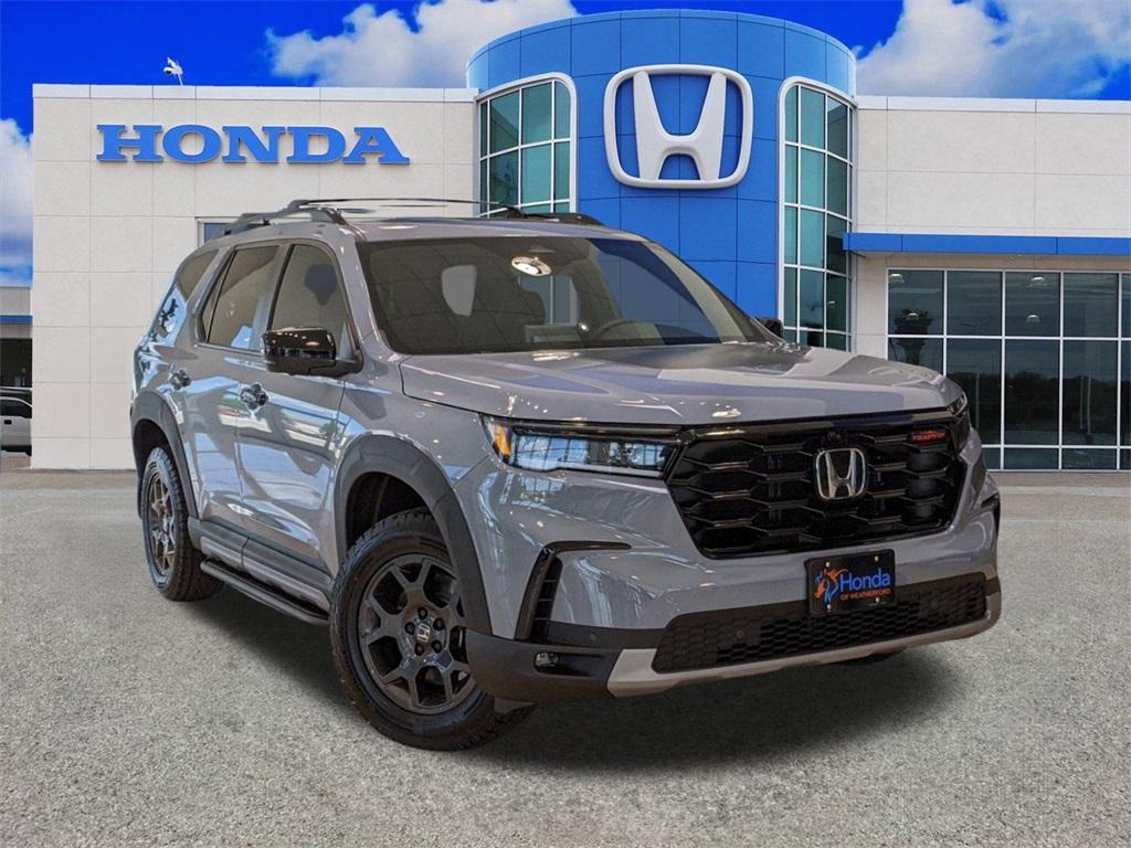 new 2025 Honda Pilot car, priced at $51,350