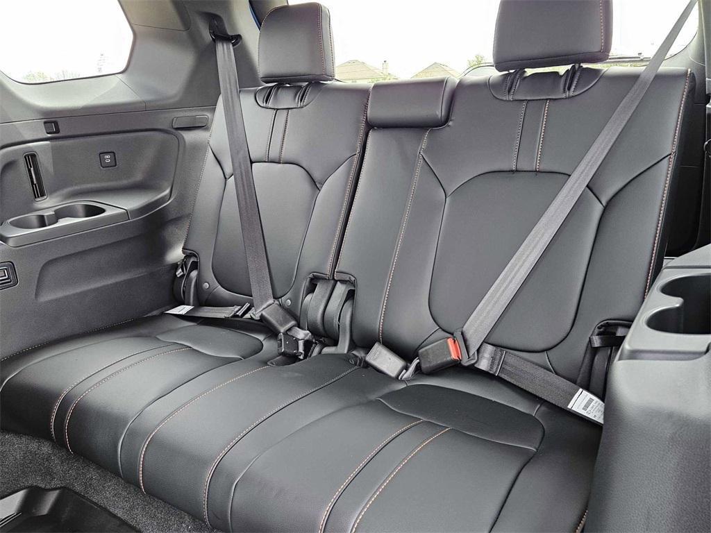 new 2025 Honda Pilot car, priced at $51,350