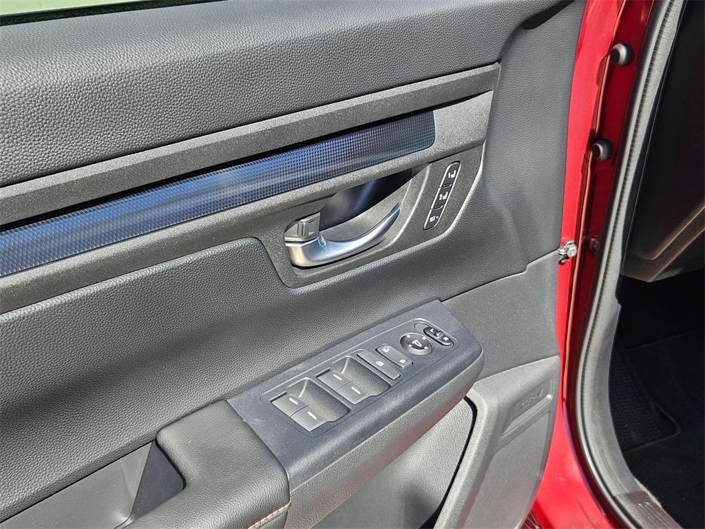 new 2025 Honda CR-V Hybrid car, priced at $37,191
