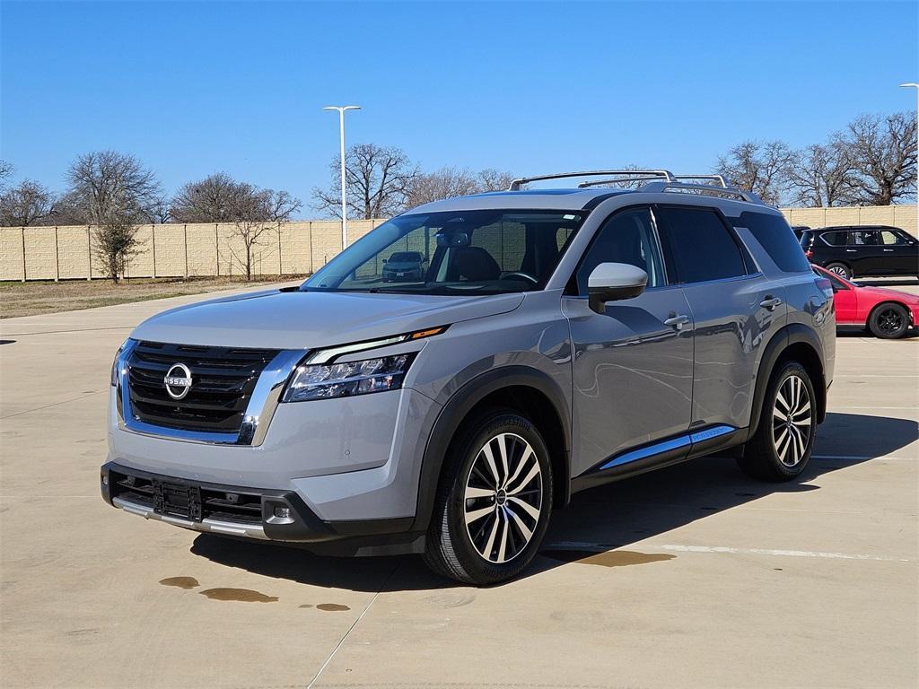 used 2022 Nissan Pathfinder car, priced at $35,000