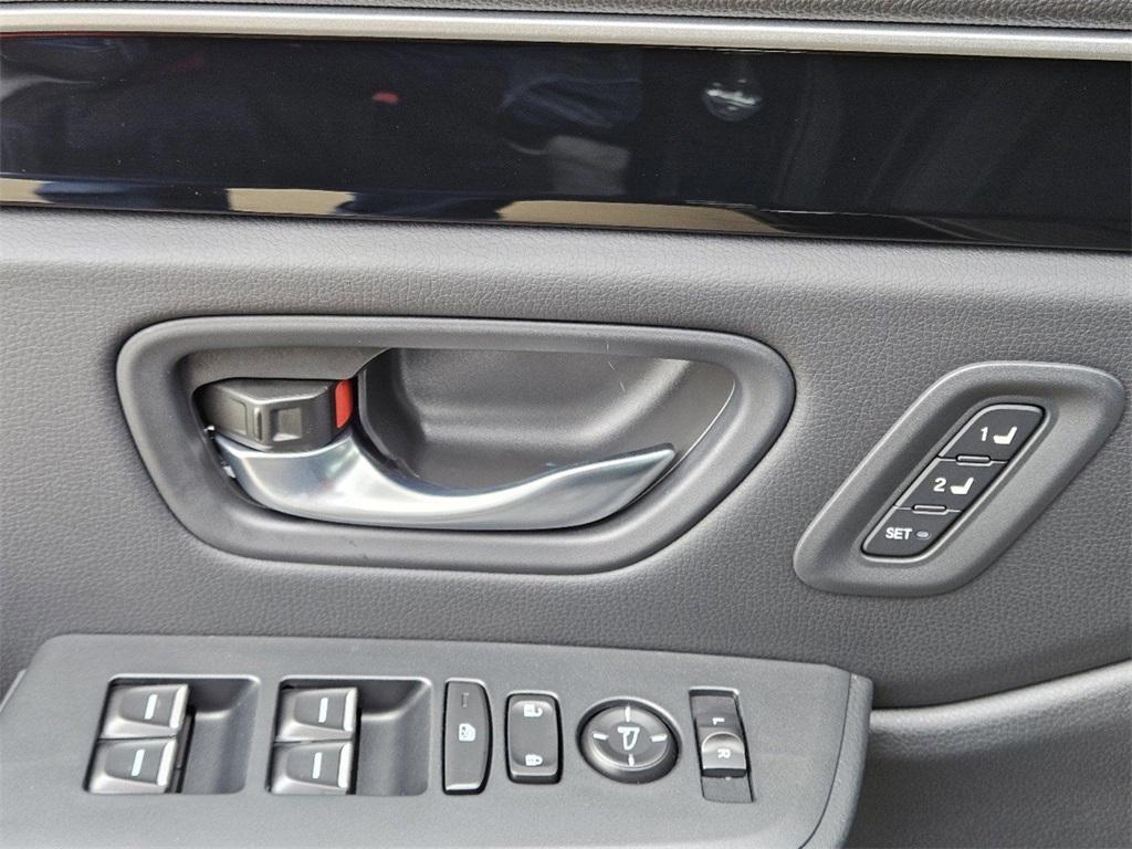 new 2025 Honda Pilot car, priced at $47,550