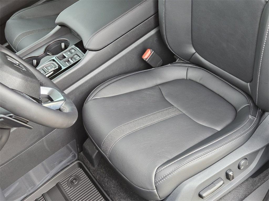 new 2025 Honda Pilot car, priced at $47,550