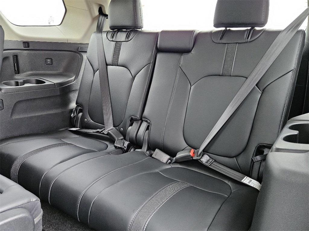 new 2025 Honda Pilot car, priced at $47,550
