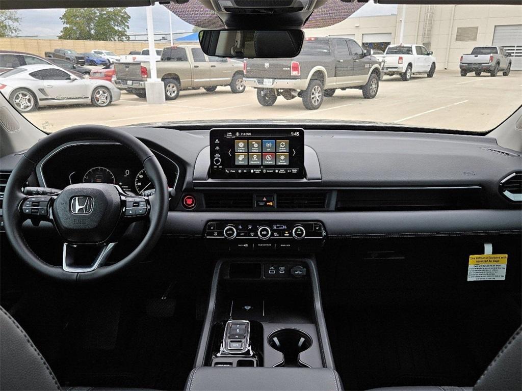 new 2025 Honda Pilot car, priced at $47,550