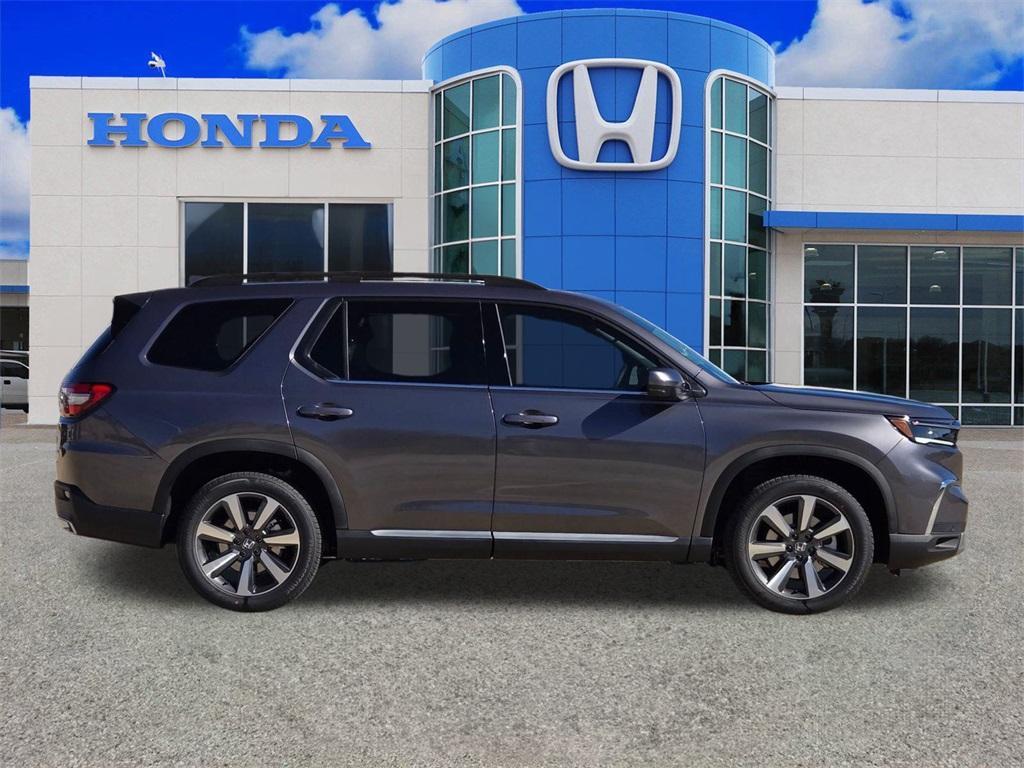 new 2025 Honda Pilot car, priced at $46,424