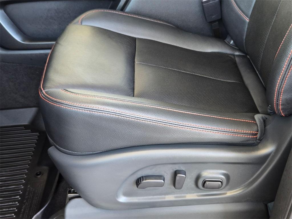used 2024 Nissan Titan car, priced at $46,182