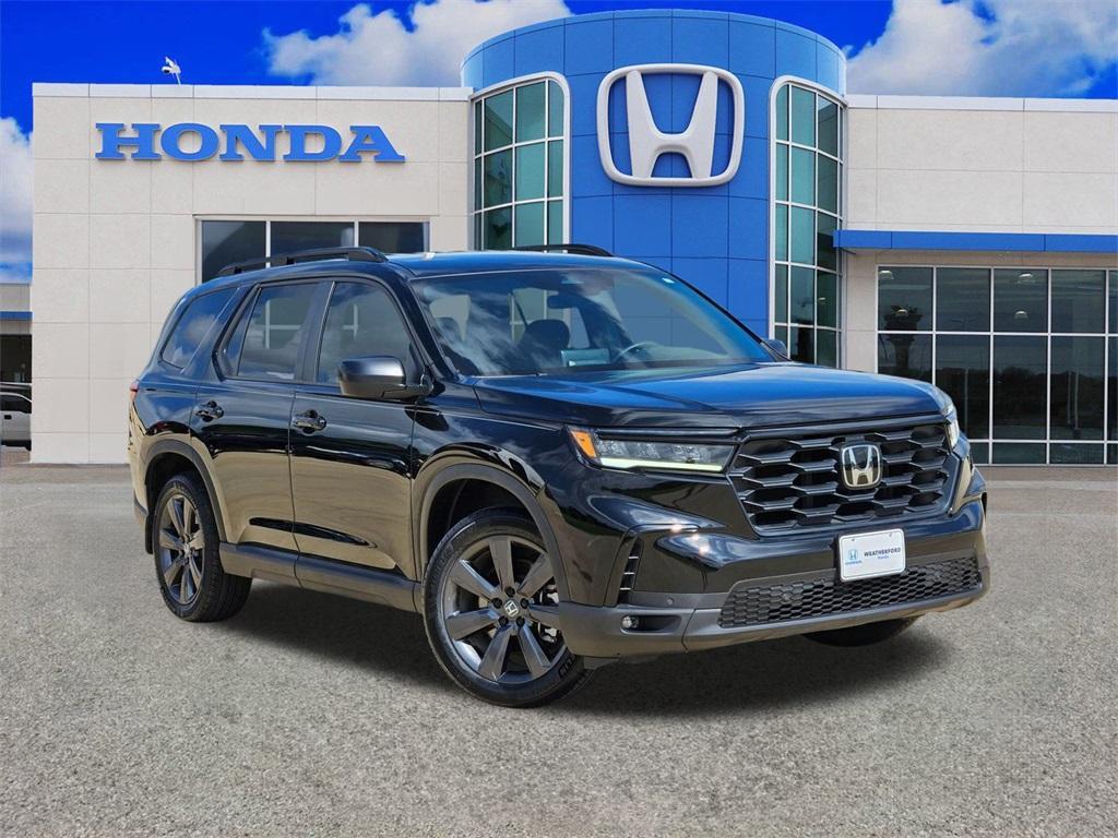 used 2025 Honda Pilot car, priced at $35,877
