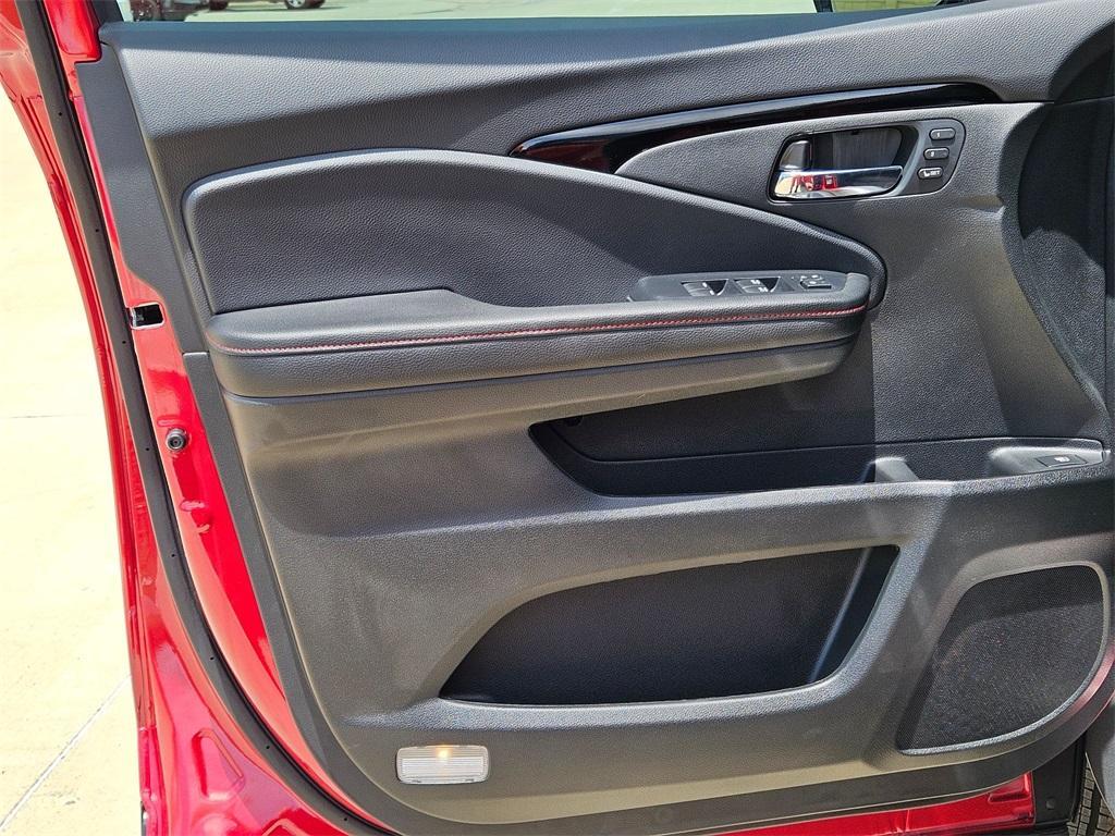 new 2025 Honda Ridgeline car, priced at $43,958