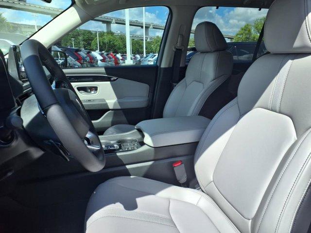 new 2025 Honda Pilot car, priced at $45,680