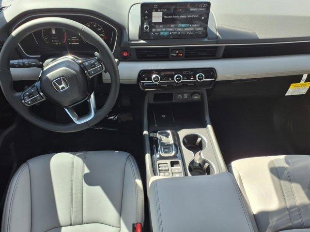 new 2025 Honda Pilot car, priced at $45,680