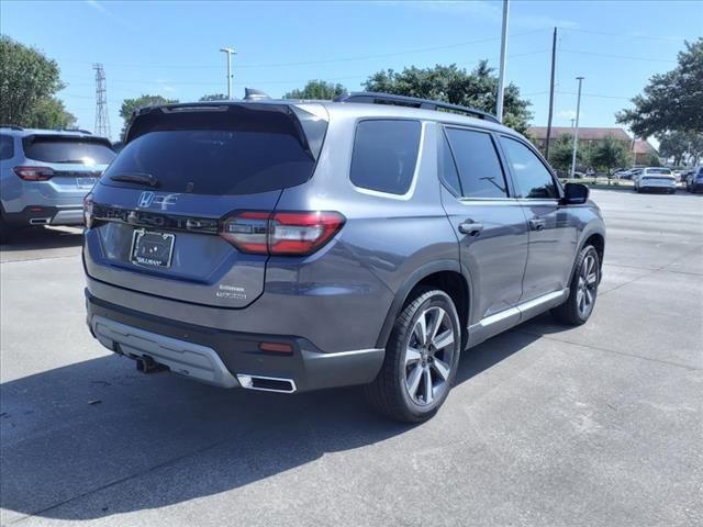 new 2025 Honda Pilot car, priced at $49,585