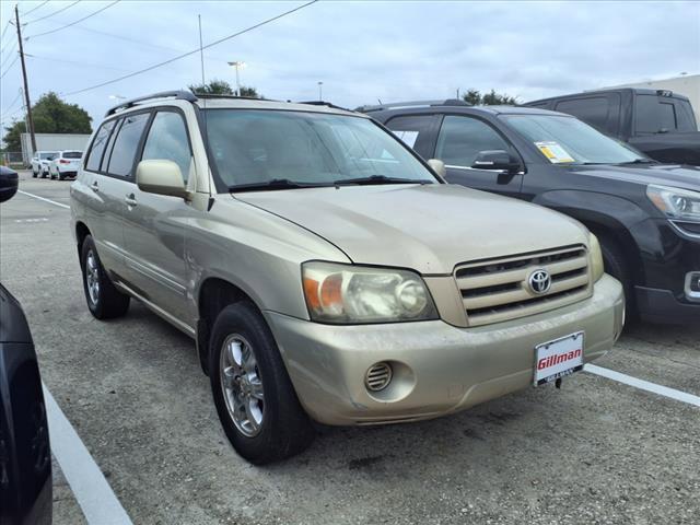 used 2004 Toyota Highlander car, priced at $8,000