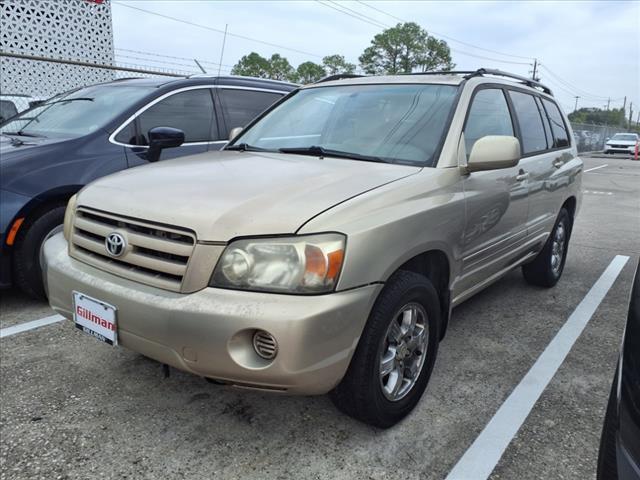 used 2004 Toyota Highlander car, priced at $8,000