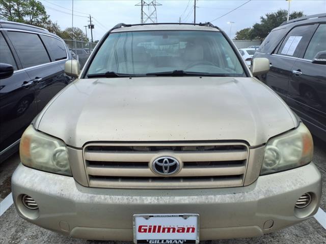 used 2004 Toyota Highlander car, priced at $8,000