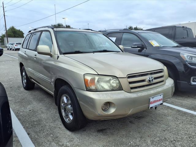 used 2004 Toyota Highlander car, priced at $8,000