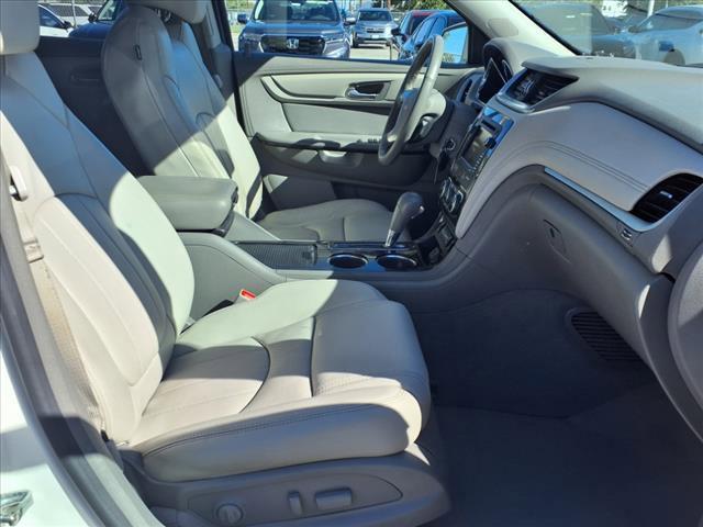 used 2015 Chevrolet Traverse car, priced at $8,495