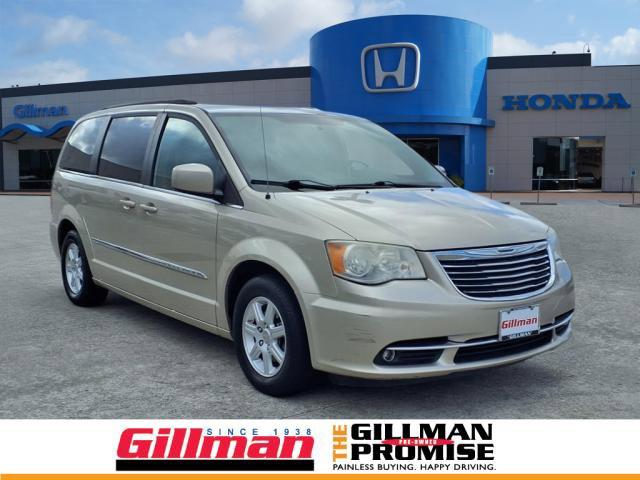 used 2013 Chrysler Town & Country car, priced at $8,995