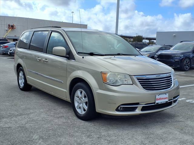 used 2013 Chrysler Town & Country car, priced at $8,995