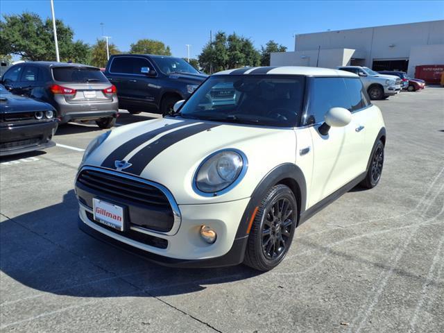 used 2018 MINI Hardtop car, priced at $20,000