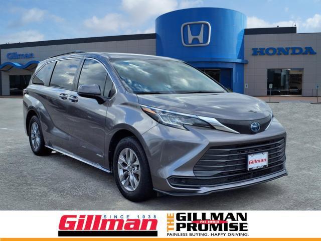 used 2021 Toyota Sienna car, priced at $26,995