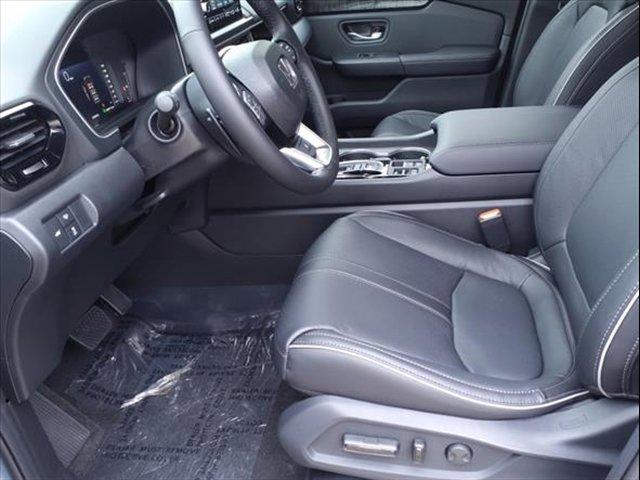 new 2025 Honda Pilot car, priced at $54,575