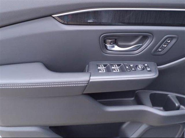 new 2025 Honda Pilot car, priced at $54,575