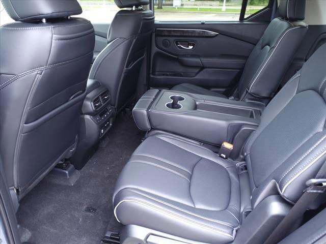 new 2025 Honda Pilot car, priced at $54,575