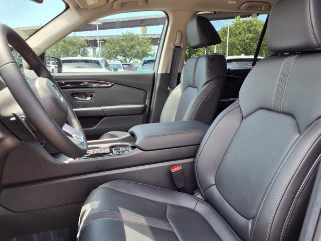 new 2025 Honda Pilot car, priced at $50,135