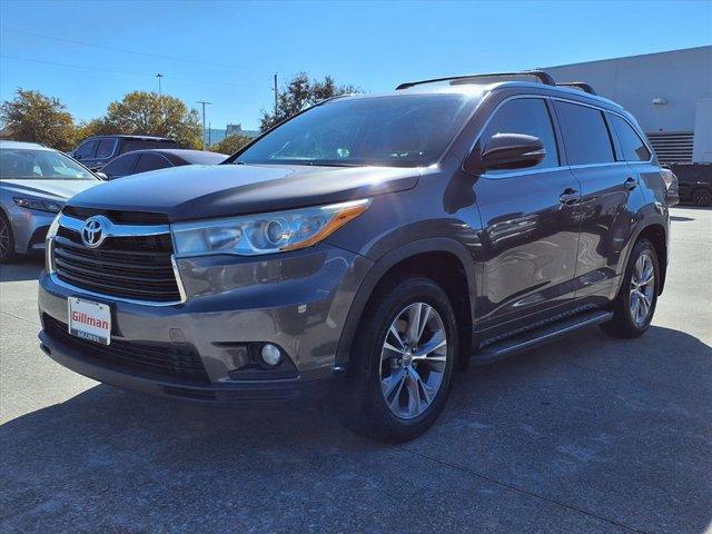 used 2014 Toyota Highlander car, priced at $15,995