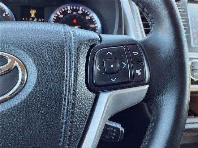 used 2014 Toyota Highlander car, priced at $15,995